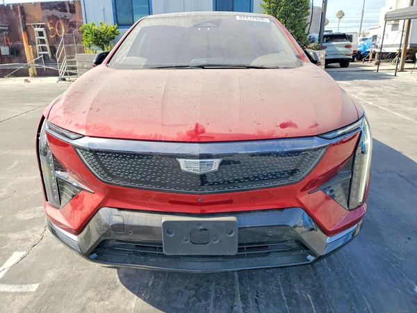 2025 CADILLAC OPTIQ
