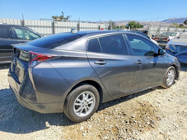 2017 TOYOTA PRIUS