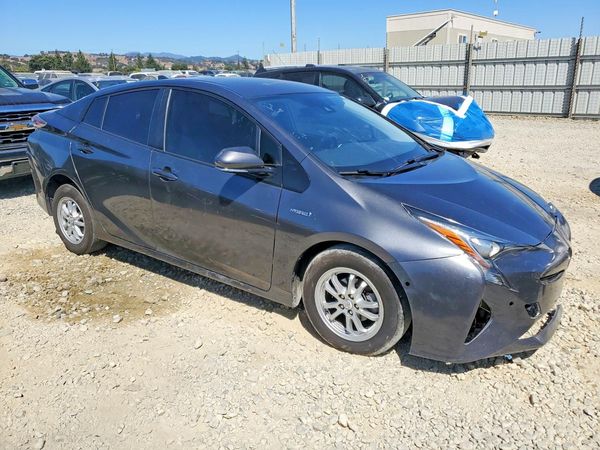 2017 TOYOTA PRIUS