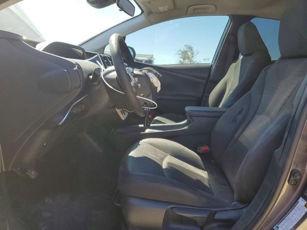 2017 TOYOTA PRIUS