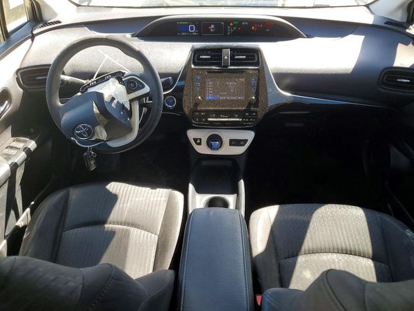 2017 TOYOTA PRIUS