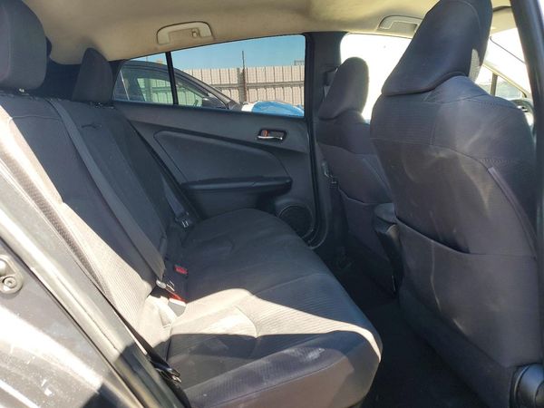 2017 TOYOTA PRIUS