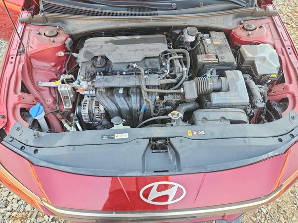 2024 HYUNDAI ELANTRA SE