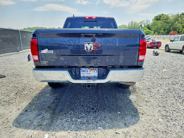 2015 RAM 1500 SLT