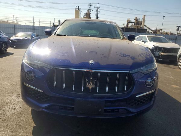 2022 MASERATI LEVANTE BASE/GT