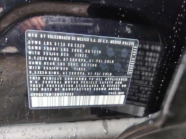 2025 VOLKSWAGEN TIGUAN 4 Motion SE R-Line Black