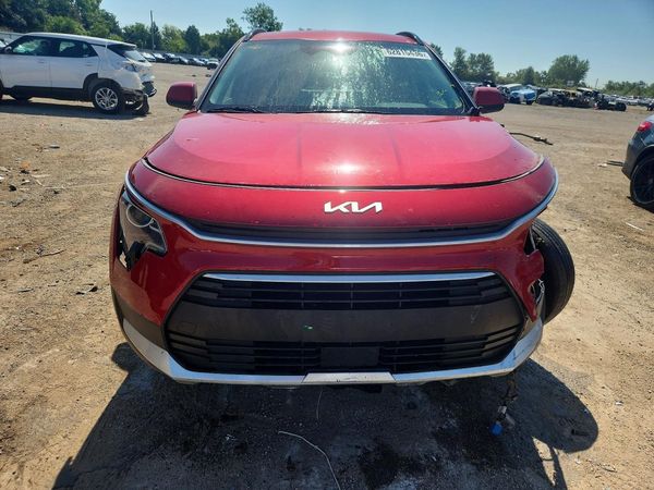 2023 KIA NIRO