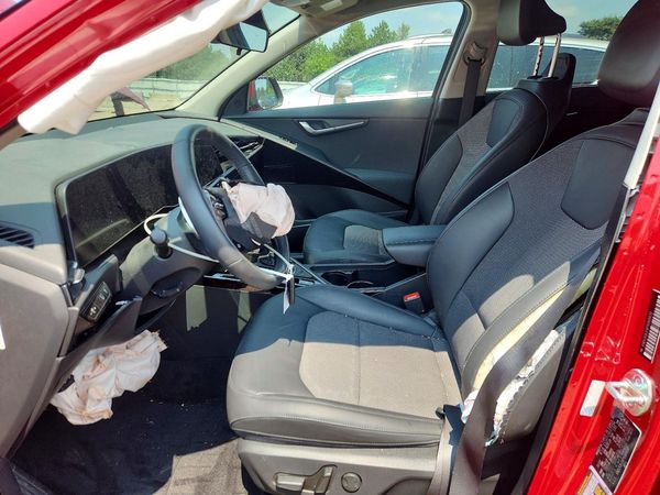 2023 KIA NIRO