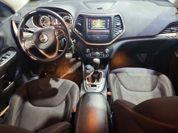 2015 JEEP CHEROKEE LATITUDE 4X4