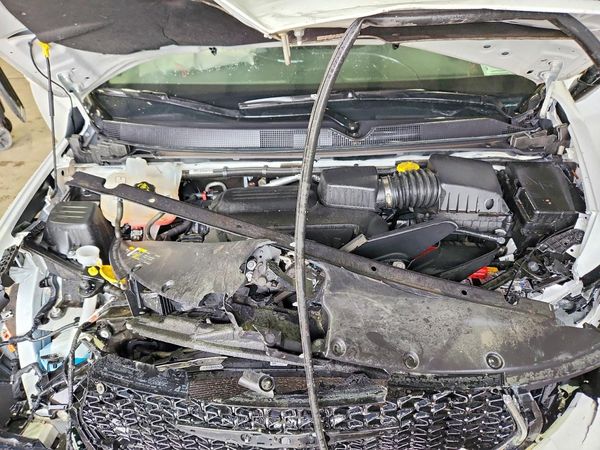 2024 CHRYSLER PACIFICA Limited — Engine bay