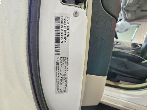 2024 CHRYSLER PACIFICA Limited — VINS