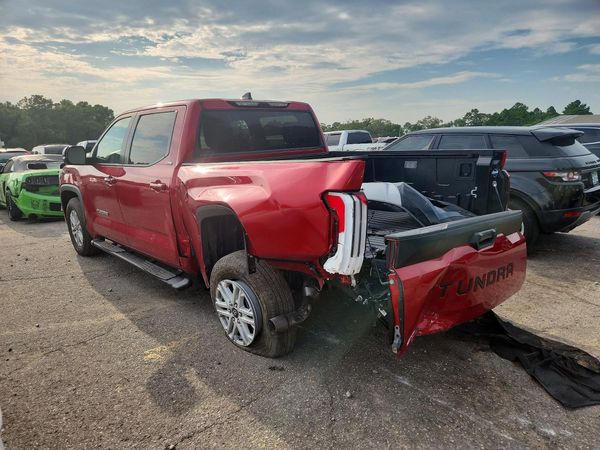 2026 TOYOTA TUNDRA SR5