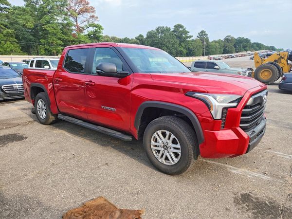 2026 TOYOTA TUNDRA SR5
