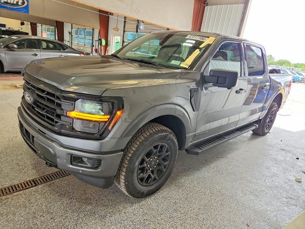 2025 FORD F150