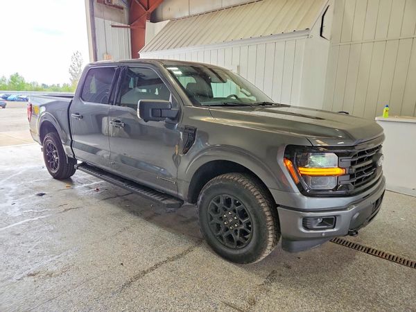2025 FORD F150