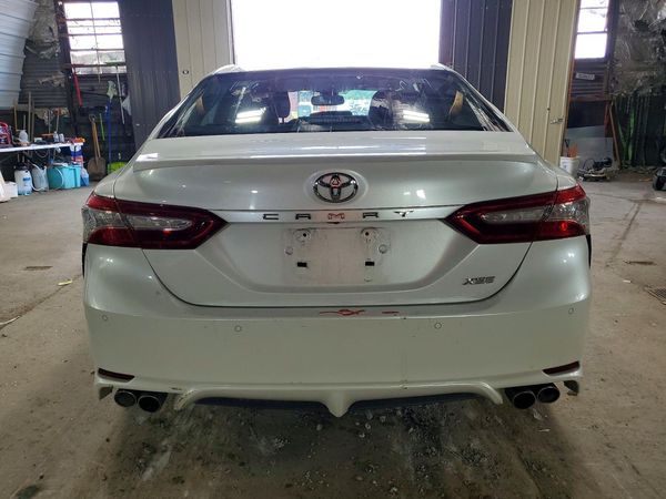 2018 TOYOTA CAMRY XSE — DIRR