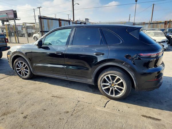 2019 PORSCHE CAYENNE