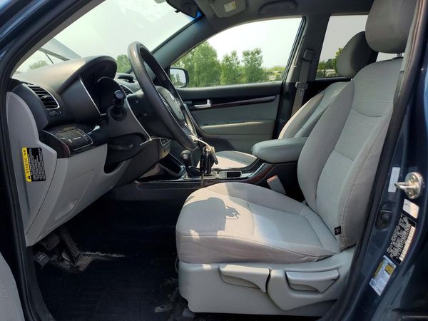 2014 KIA SORENTO Base/ LX