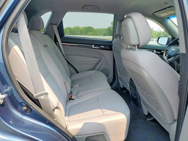 2014 KIA SORENTO Base/ LX
