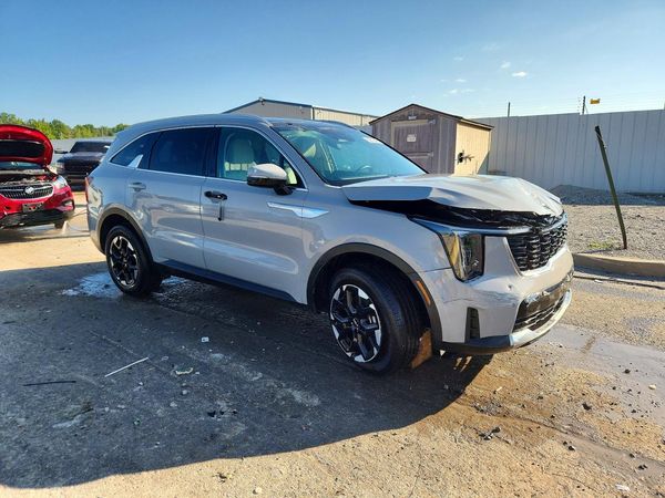 2025 KIA SORENTO