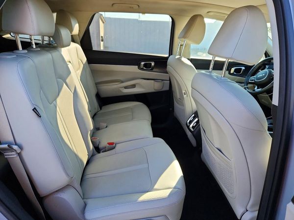 2025 KIA SORENTO