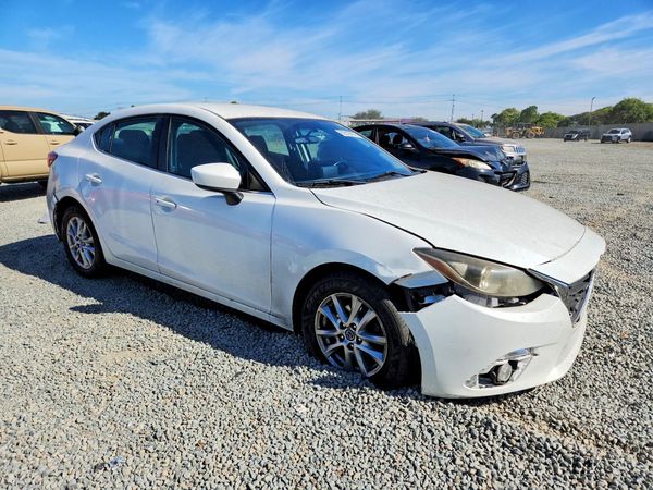 2015 MAZDA 3
