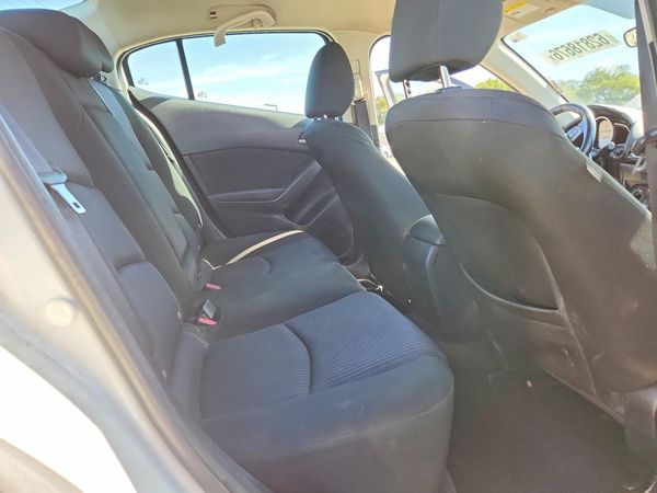 2015 MAZDA 3