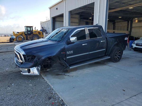 2015 RAM 1500 LARAMIE CREW CAB 4X4