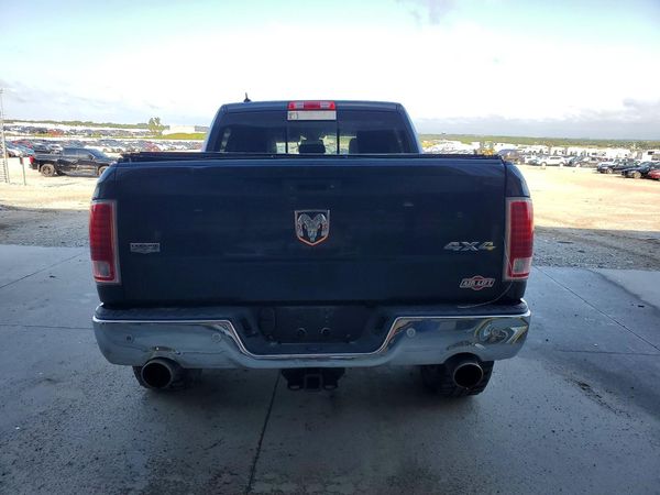 2015 RAM 1500 LARAMIE CREW CAB 4X4