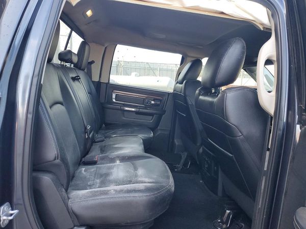 2015 RAM 1500 LARAMIE CREW CAB 4X4