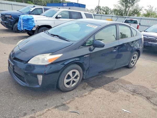2013 TOYOTA PRIUS