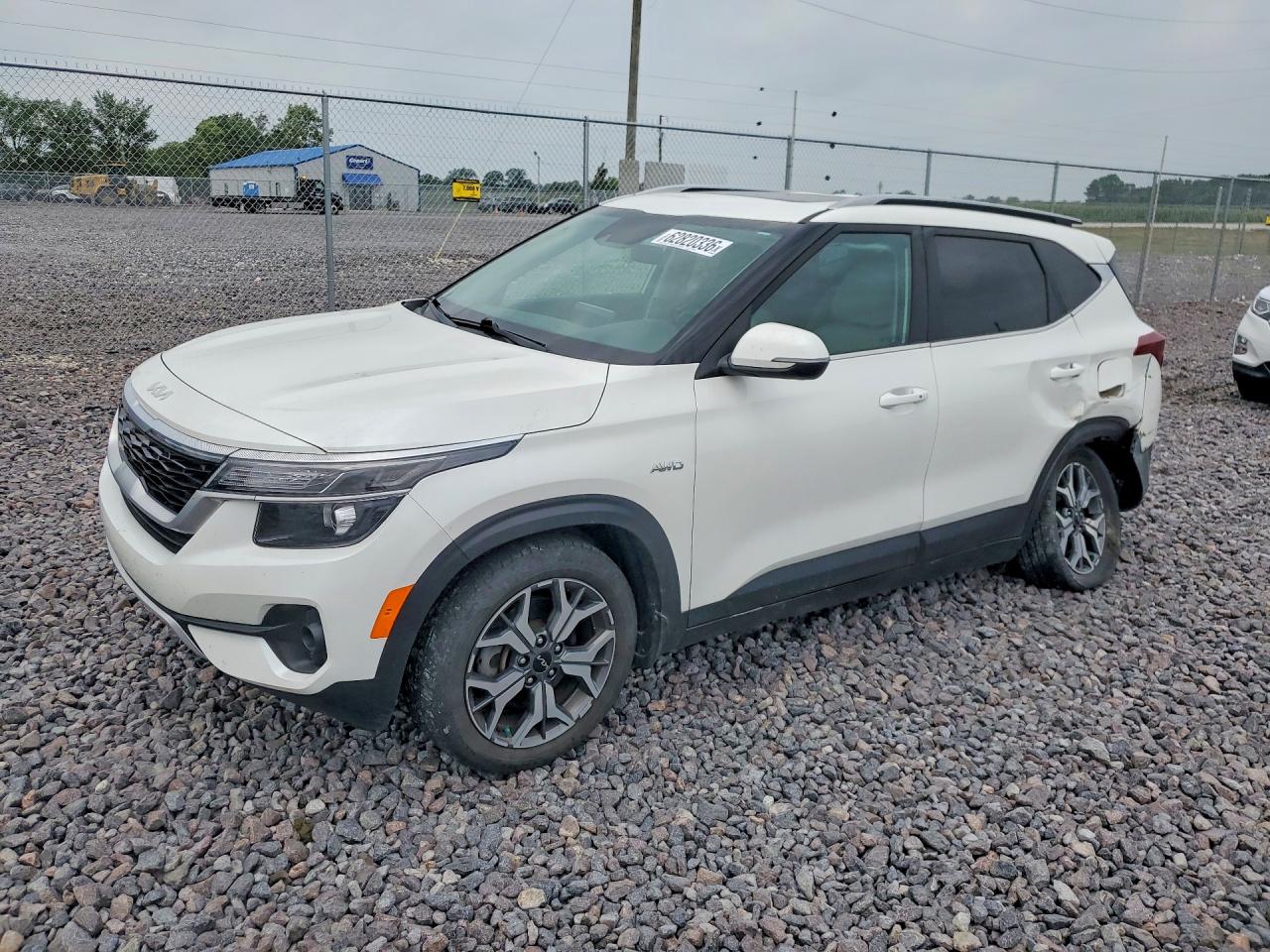 2022 KIA SELTOS EX