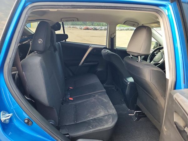 2017 TOYOTA RAV4 LE