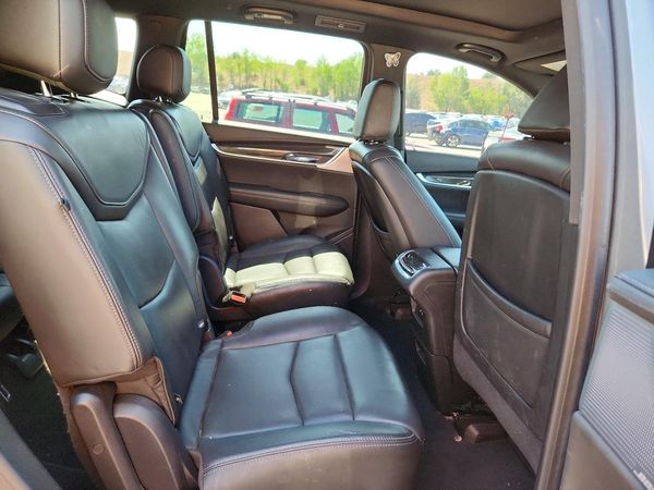 2020 CADILLAC XT6