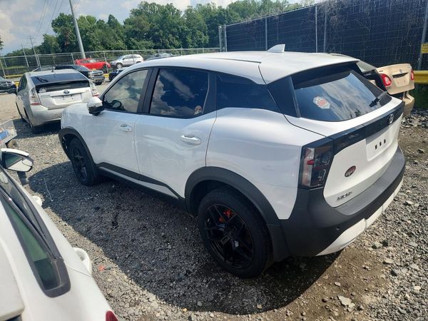 2025 NISSAN KICKS SV