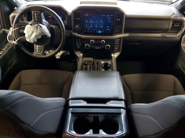 2025 FORD F150 XLT
