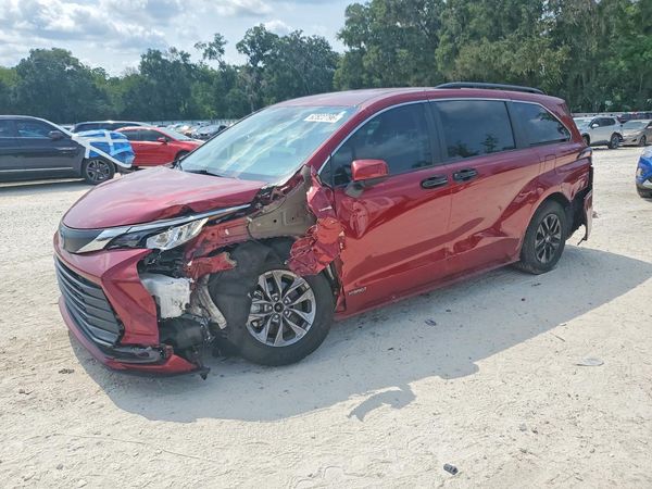 2021 TOYOTA SIENNA