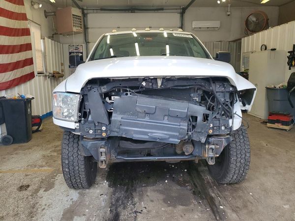 2018 RAM 2500 ST CREW CAB 4X4
