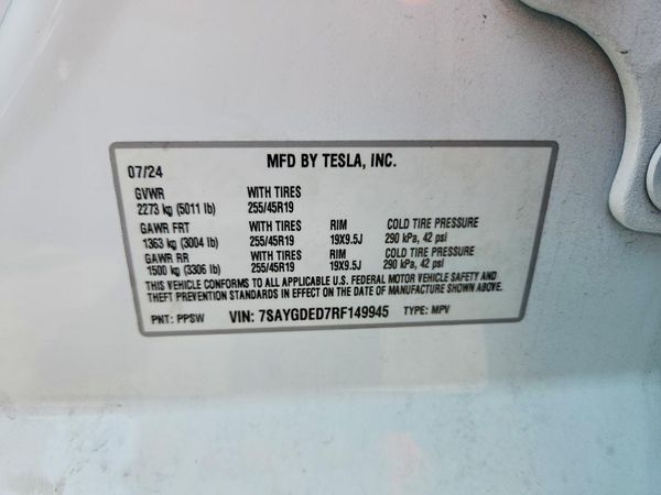 2024 TESLA MODEL Y