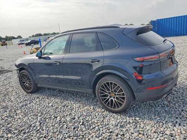 2021 PORSCHE CAYENNE