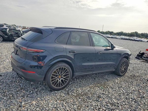 2021 PORSCHE CAYENNE