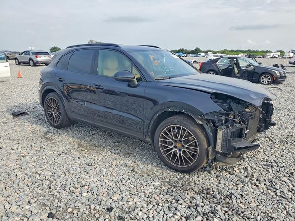 2021 PORSCHE CAYENNE