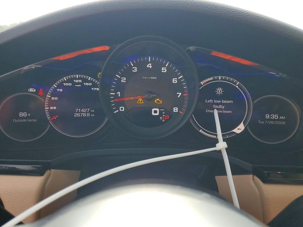 2021 PORSCHE CAYENNE