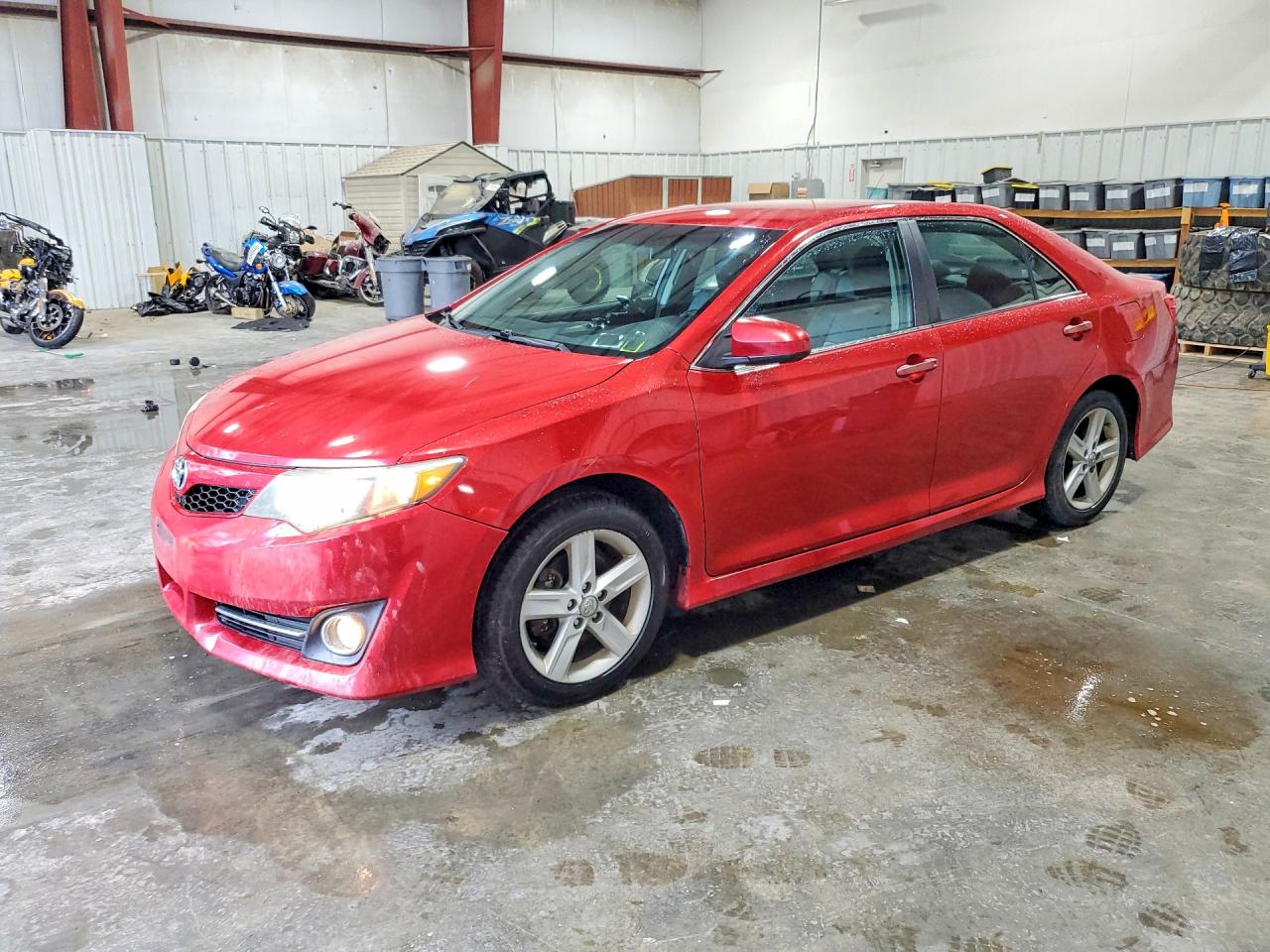 2012 TOYOTA CAMRY — Front 3/4