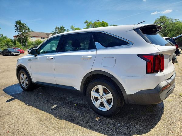 2022 KIA SORENTO LX