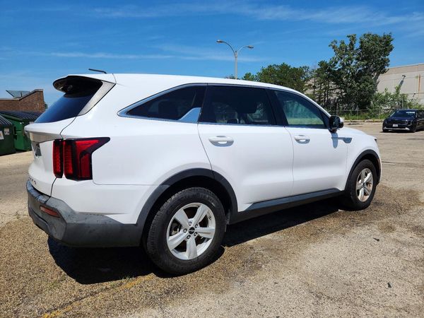 2022 KIA SORENTO LX