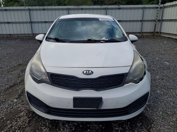 2015 KIA RIO GL - Middle-low