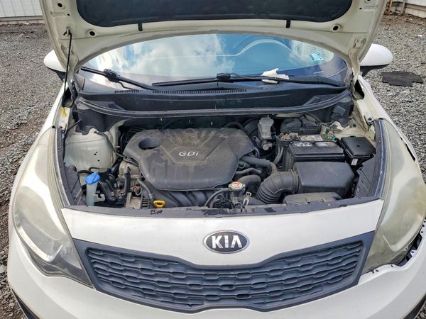 2015 KIA RIO GL - Middle-low