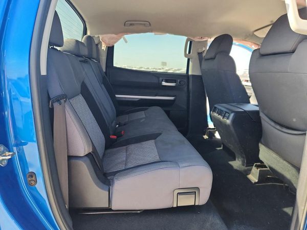 2017 TOYOTA TUNDRA SR5