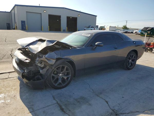 2017 DODGE CHALLENGER SXT